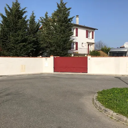 La Libellule 5 2 Sdb 2 Wc Grand Jardin Et Parking Prive Vendégház Toulouse